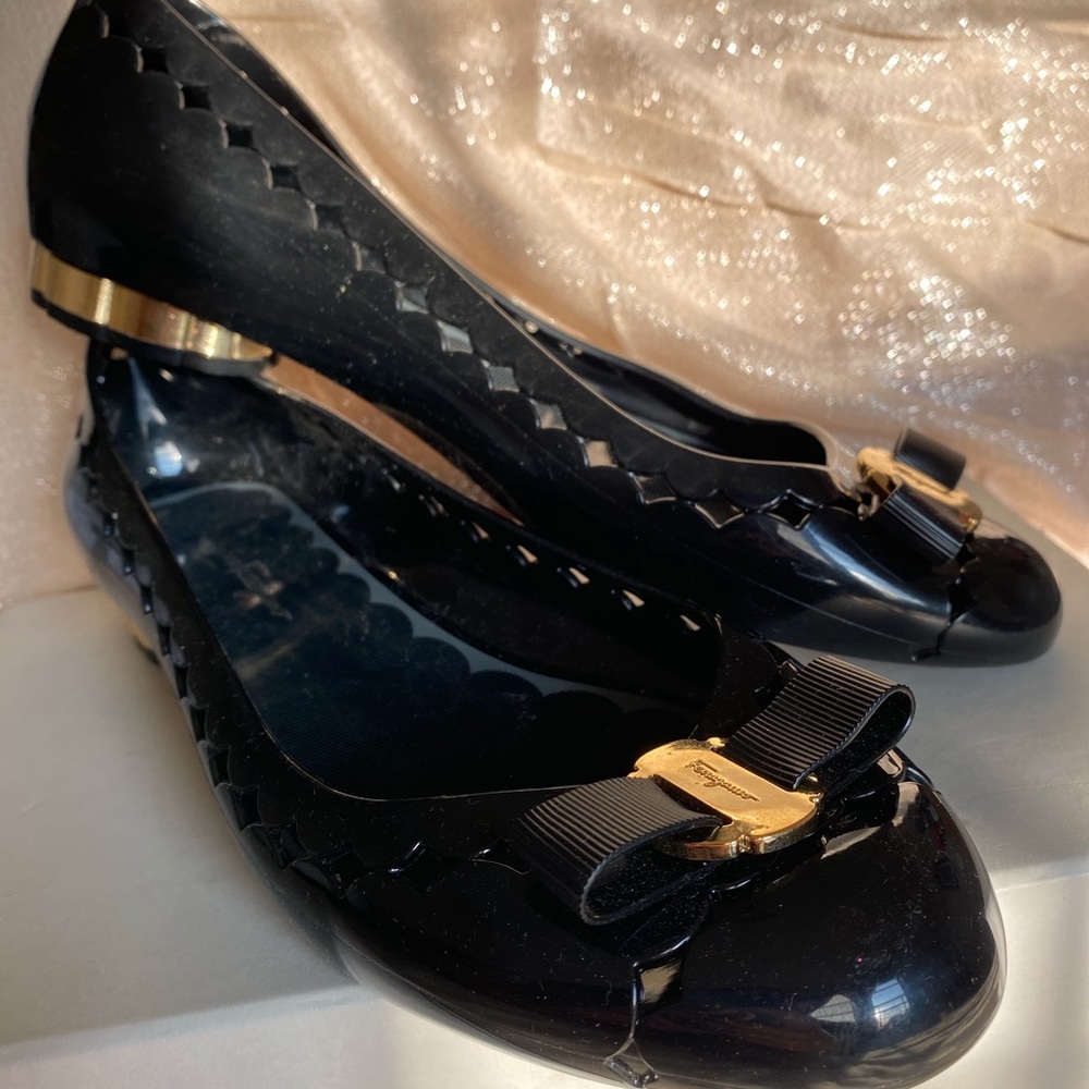 Jelly Vara Bow Cutout Flats